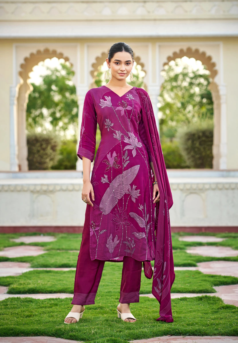 Shop premium women's ethnic suits – Avitra