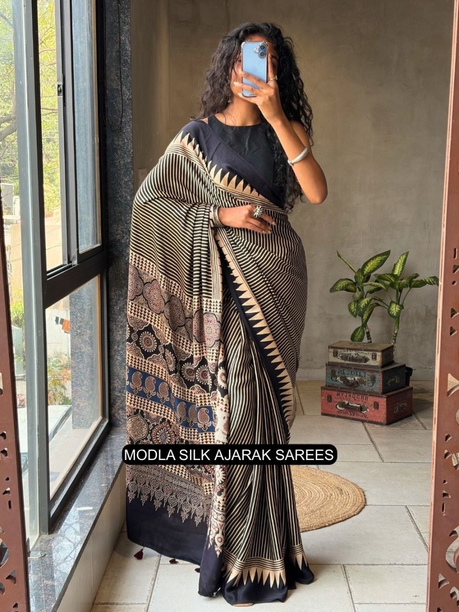 Shop premium women's ethnic suits – Avitra
