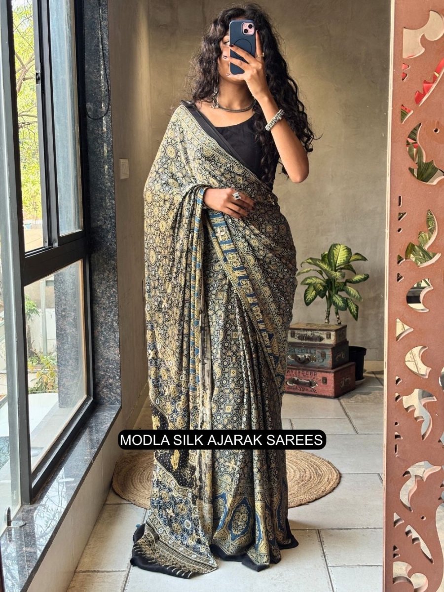 Shop premium women's ethnic suits – Avitra