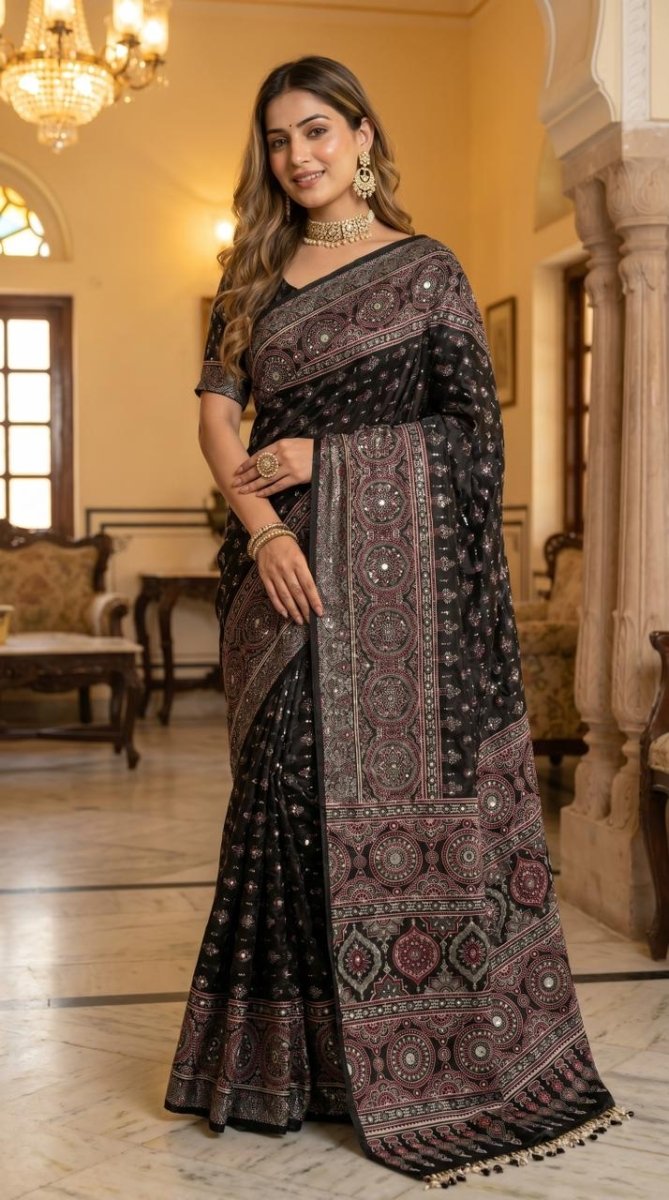 Shop premium women's ethnic suits – Avitra