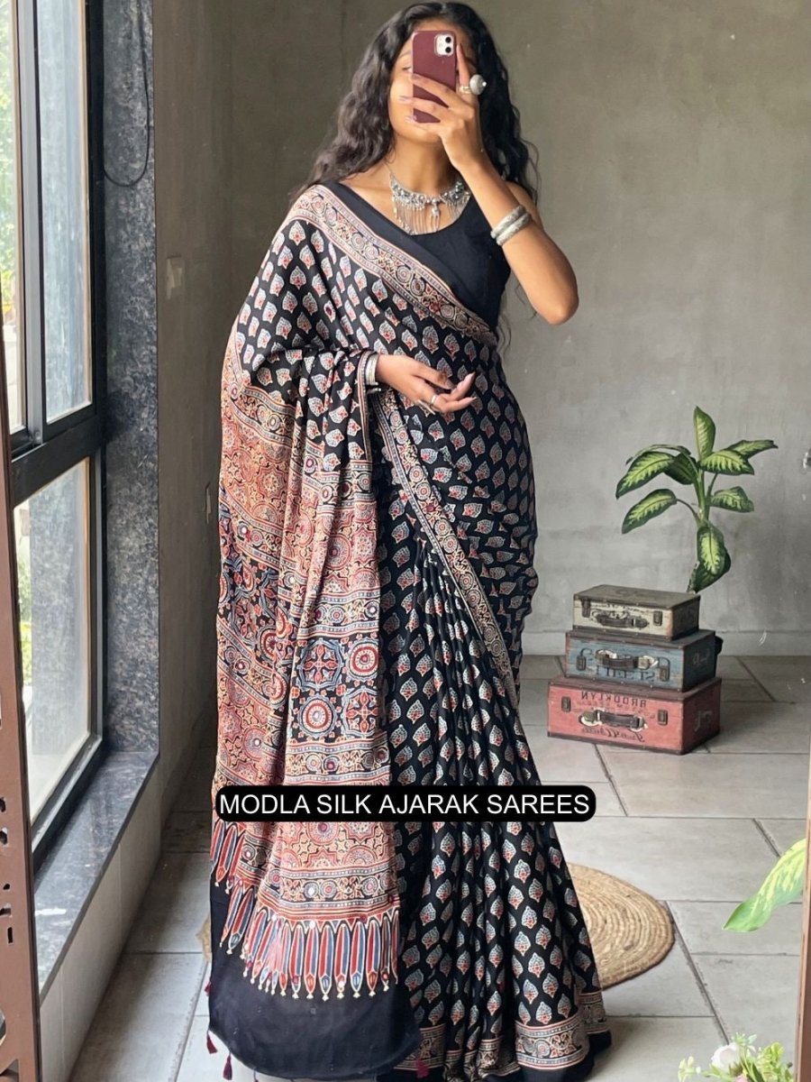Shop premium women's ethnic suits – Avitra
