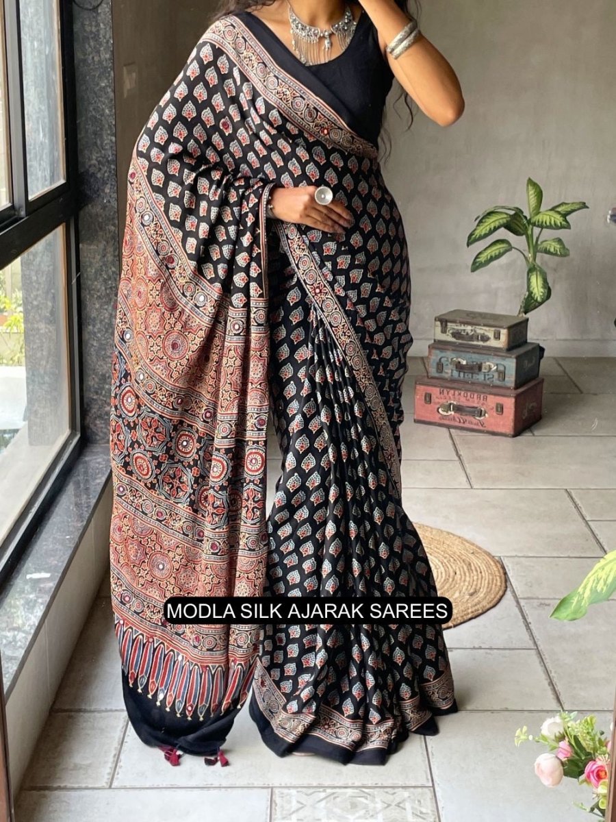 Shop premium women's ethnic suits – Avitra