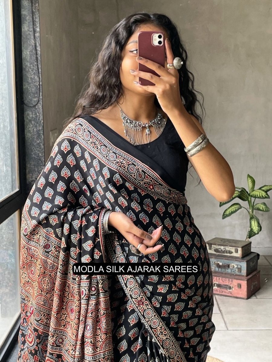 Shop premium women's ethnic suits – Avitra