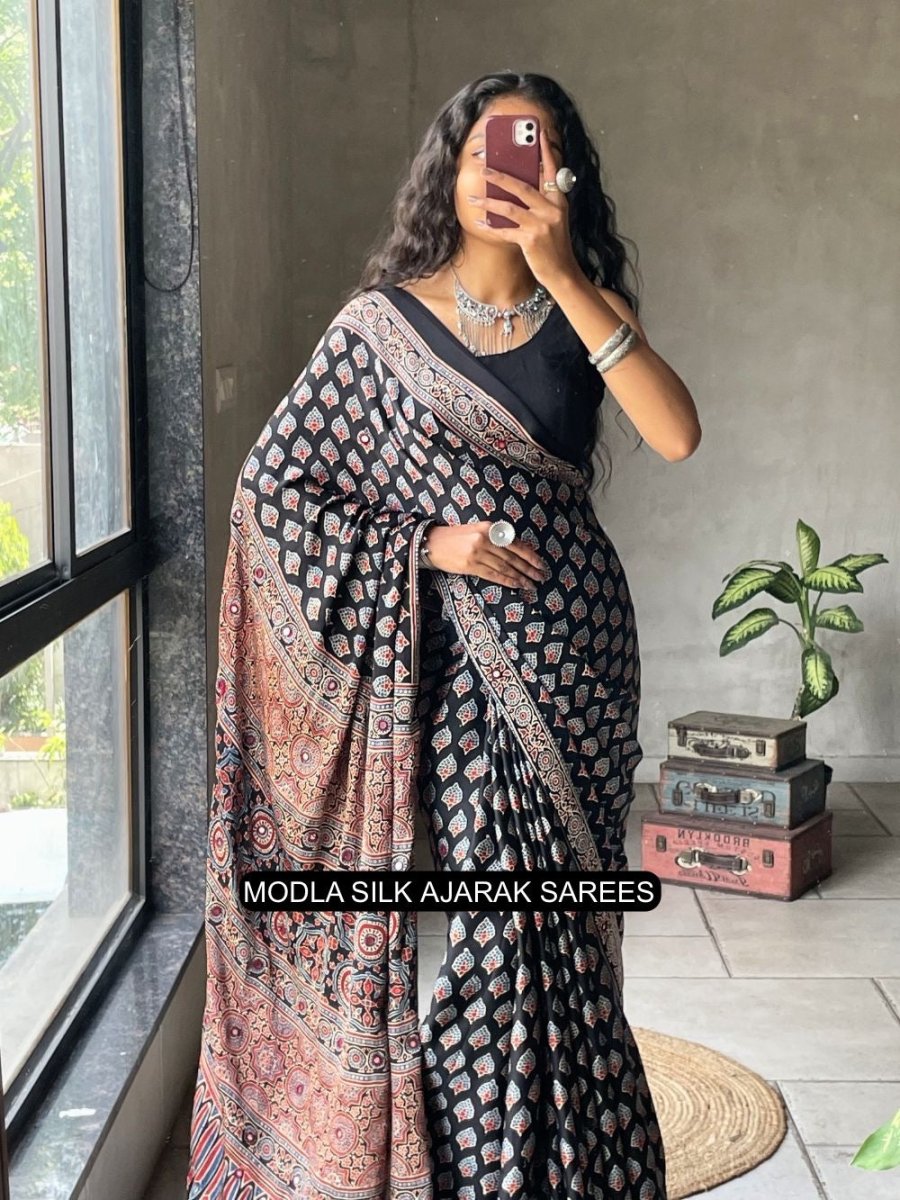 Shop premium women's ethnic suits – Avitra