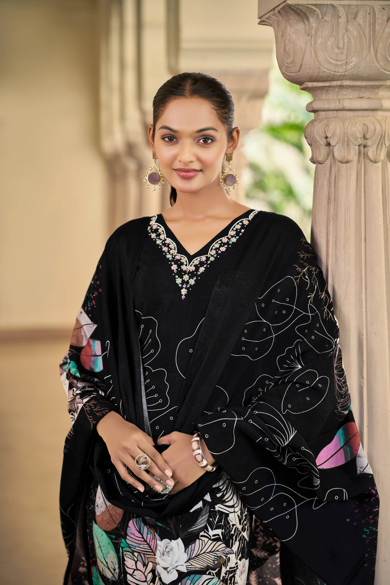 Shop premium women's ethnic suits – Avitra