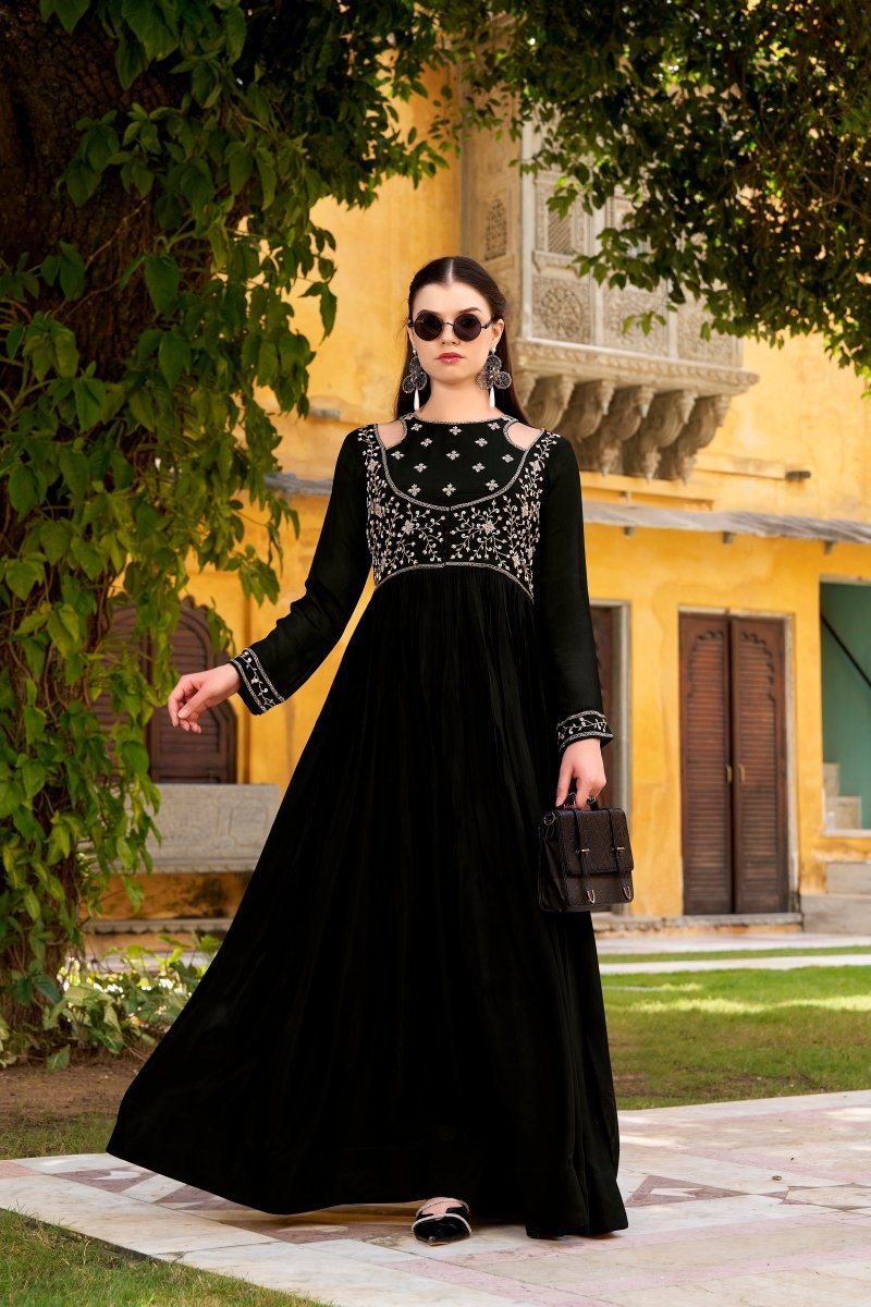 Shop premium women's ethnic suits – Avitra