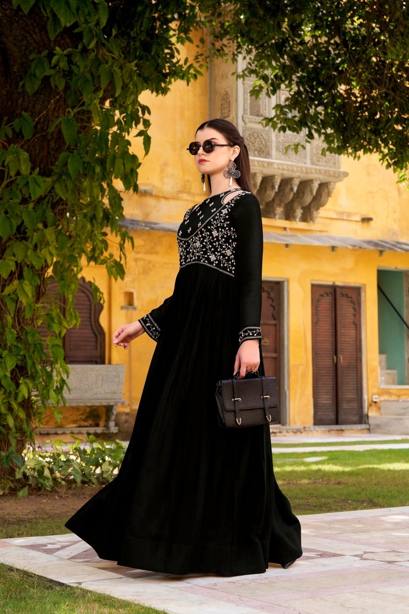 Shop premium women's ethnic suits – Avitra