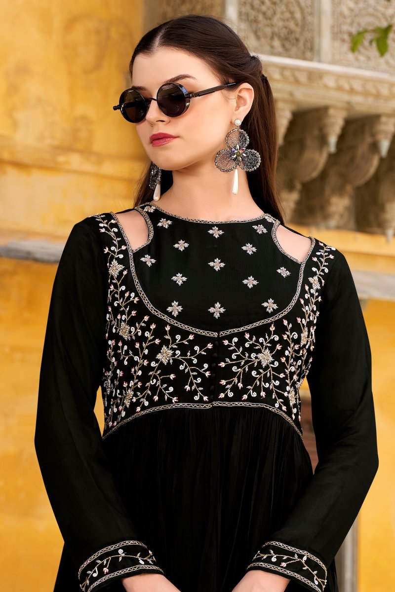 Shop premium women's ethnic suits – Avitra