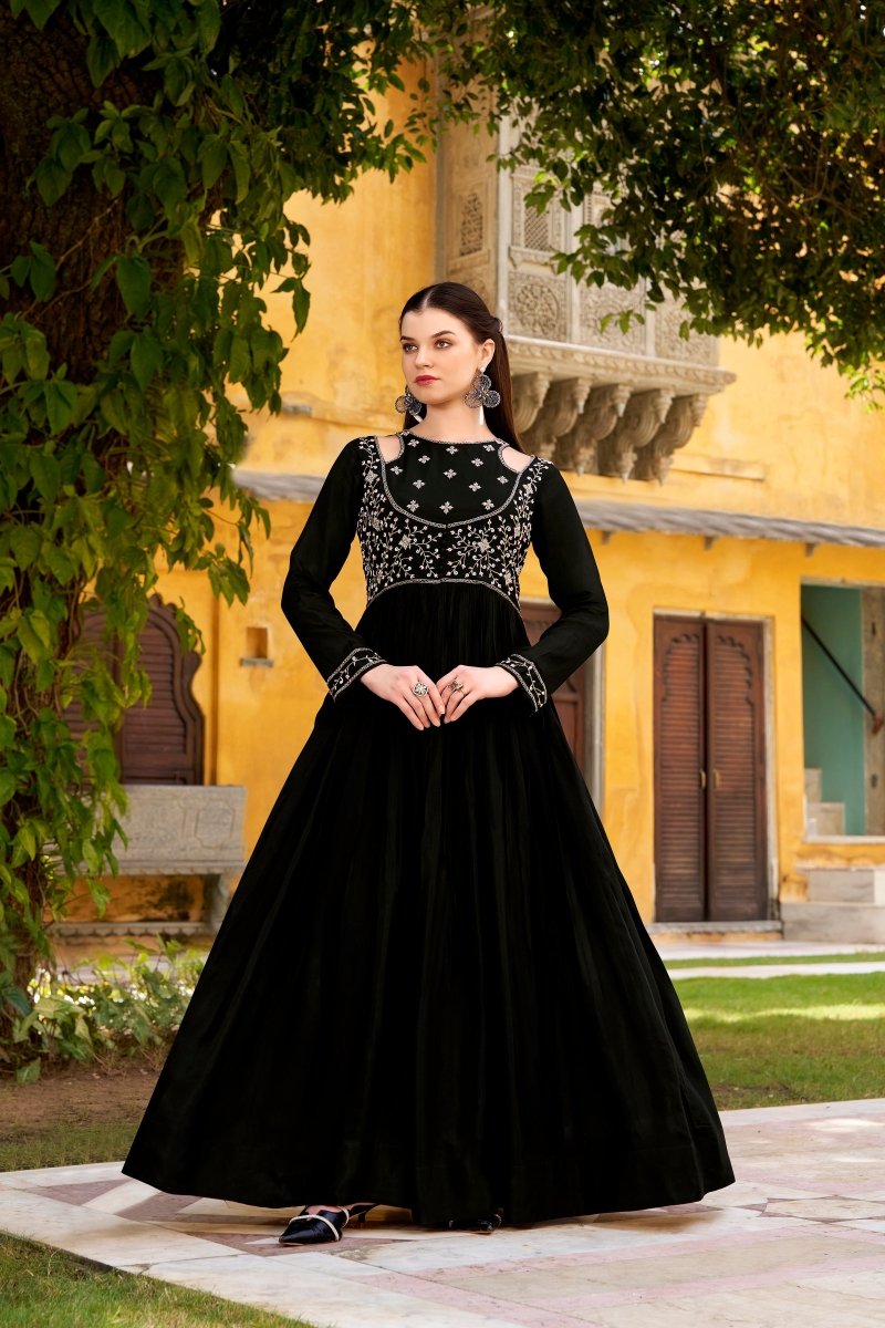 Shop premium women's ethnic suits – Avitra