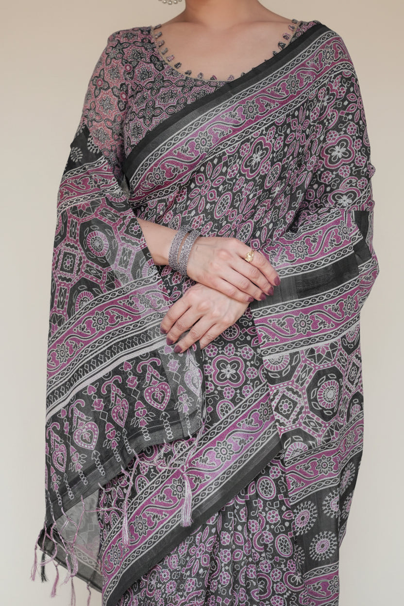 Shop premium women's ethnic suits – Avitra