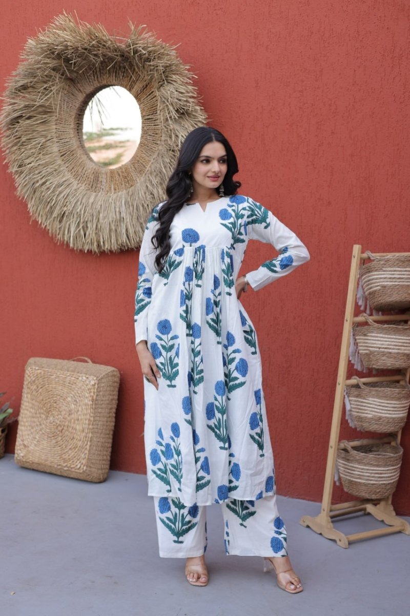 Shop premium women's ethnic suits – Avitra
