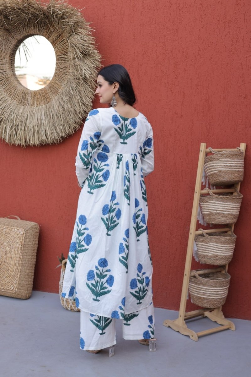 Shop premium women's ethnic suits – Avitra