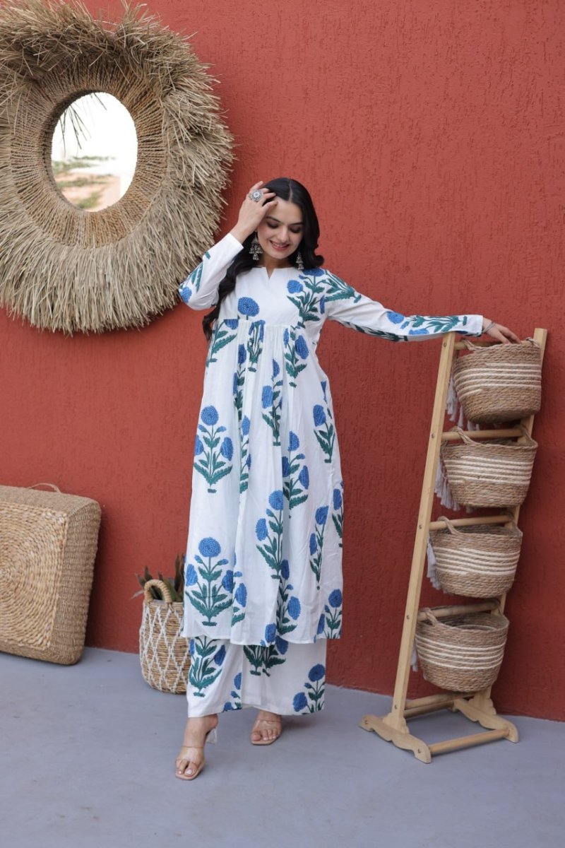 Shop premium women's ethnic suits – Avitra
