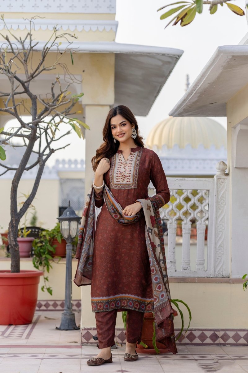 Shop premium women's ethnic suits – Avitra