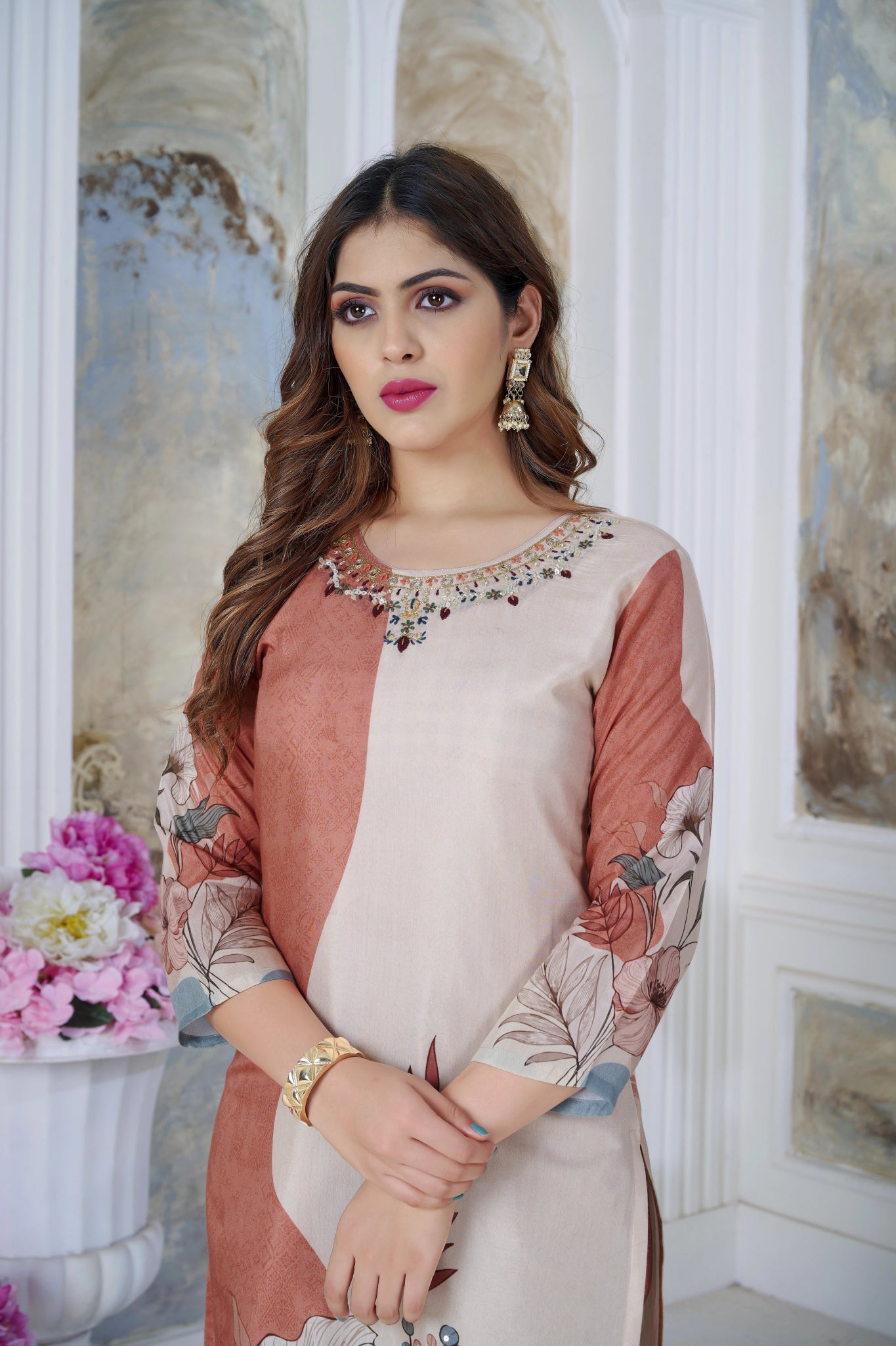 Shop premium women's ethnic suits – Avitra