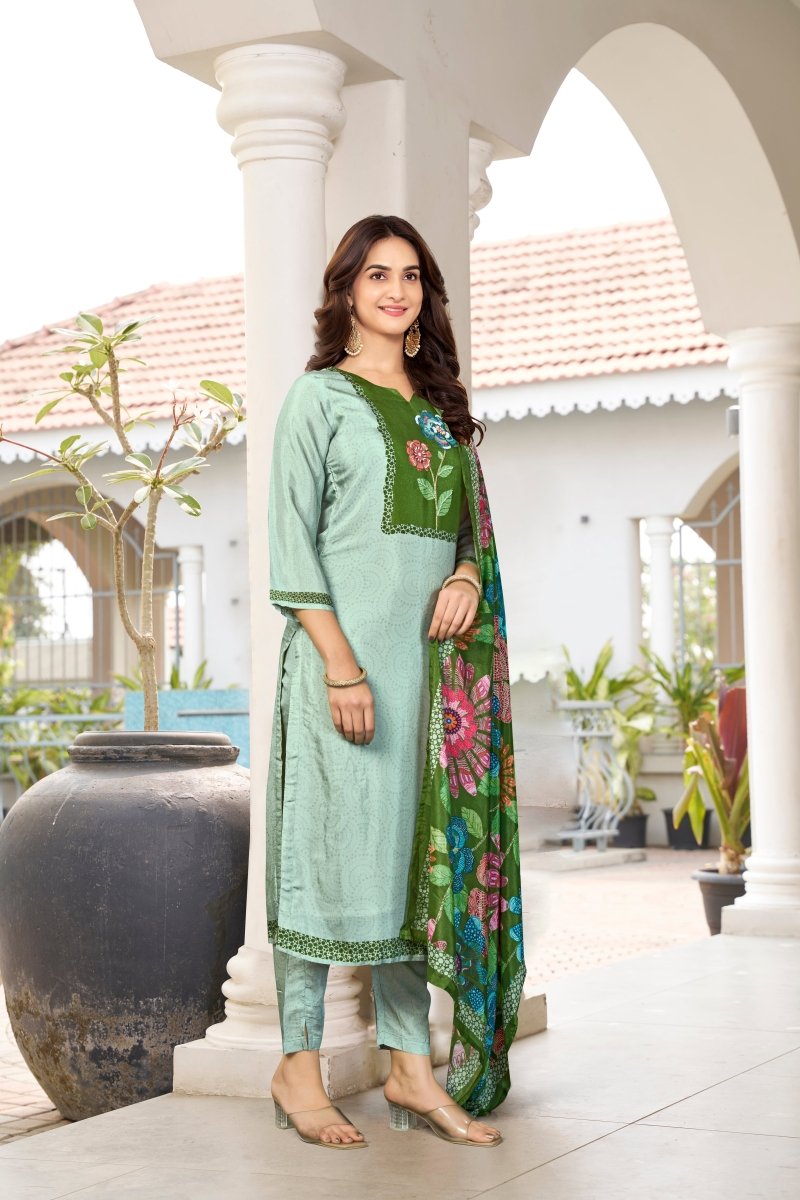 Shop premium women's ethnic suits – Avitra