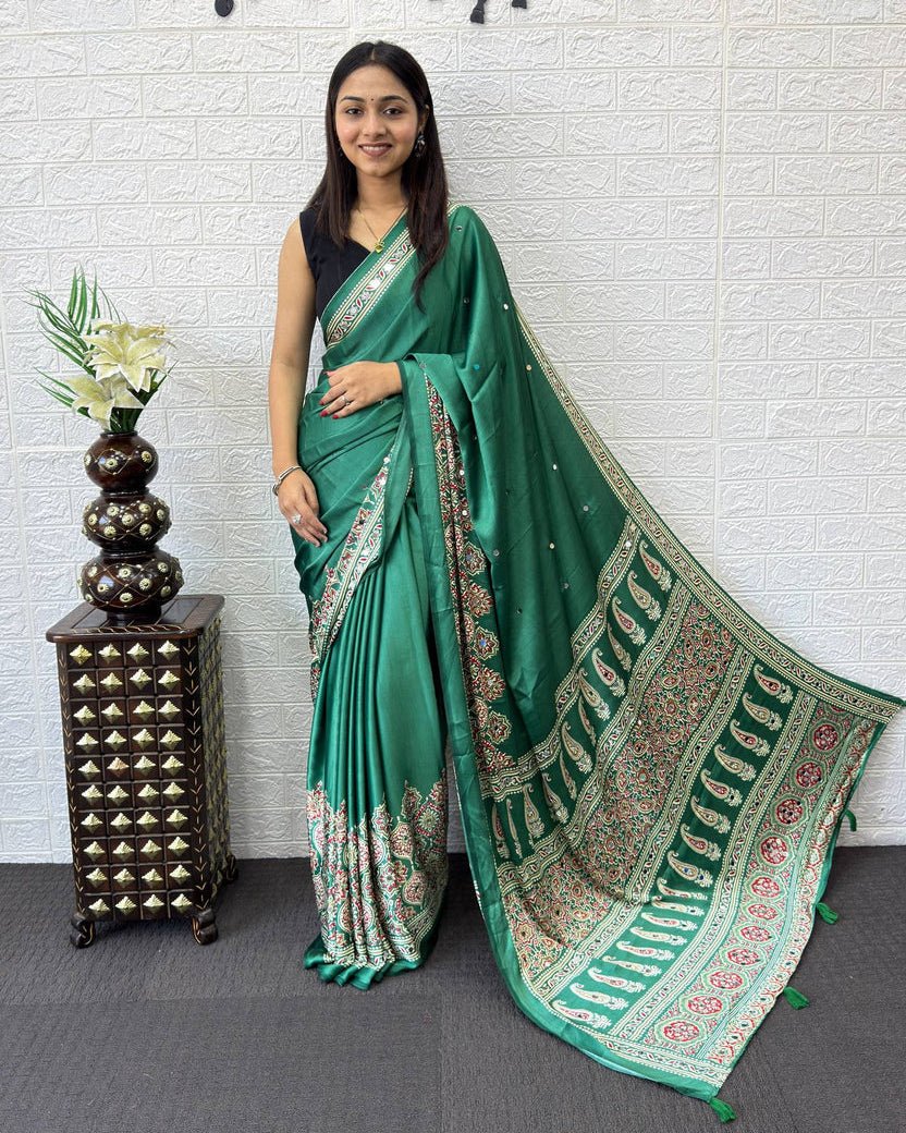 Shop premium women's ethnic suits – Avitra