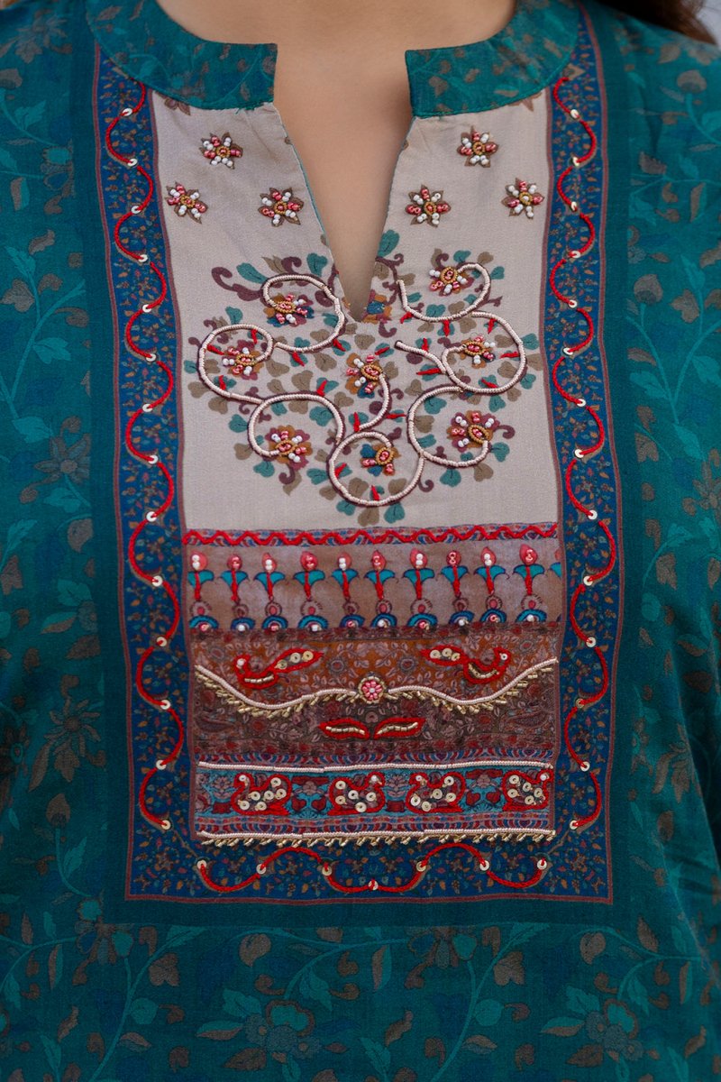 Shop premium women's ethnic suits – Avitra