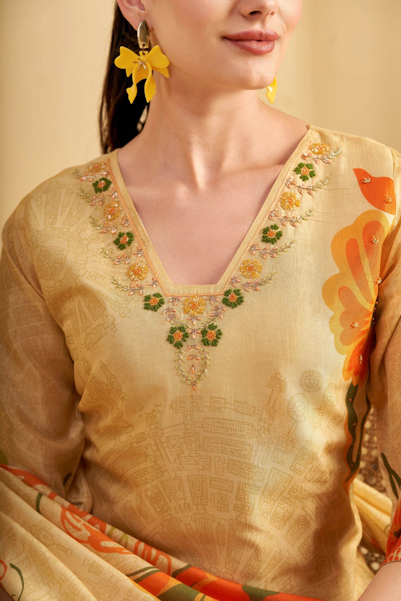 Shop premium women's ethnic suits – Avitra