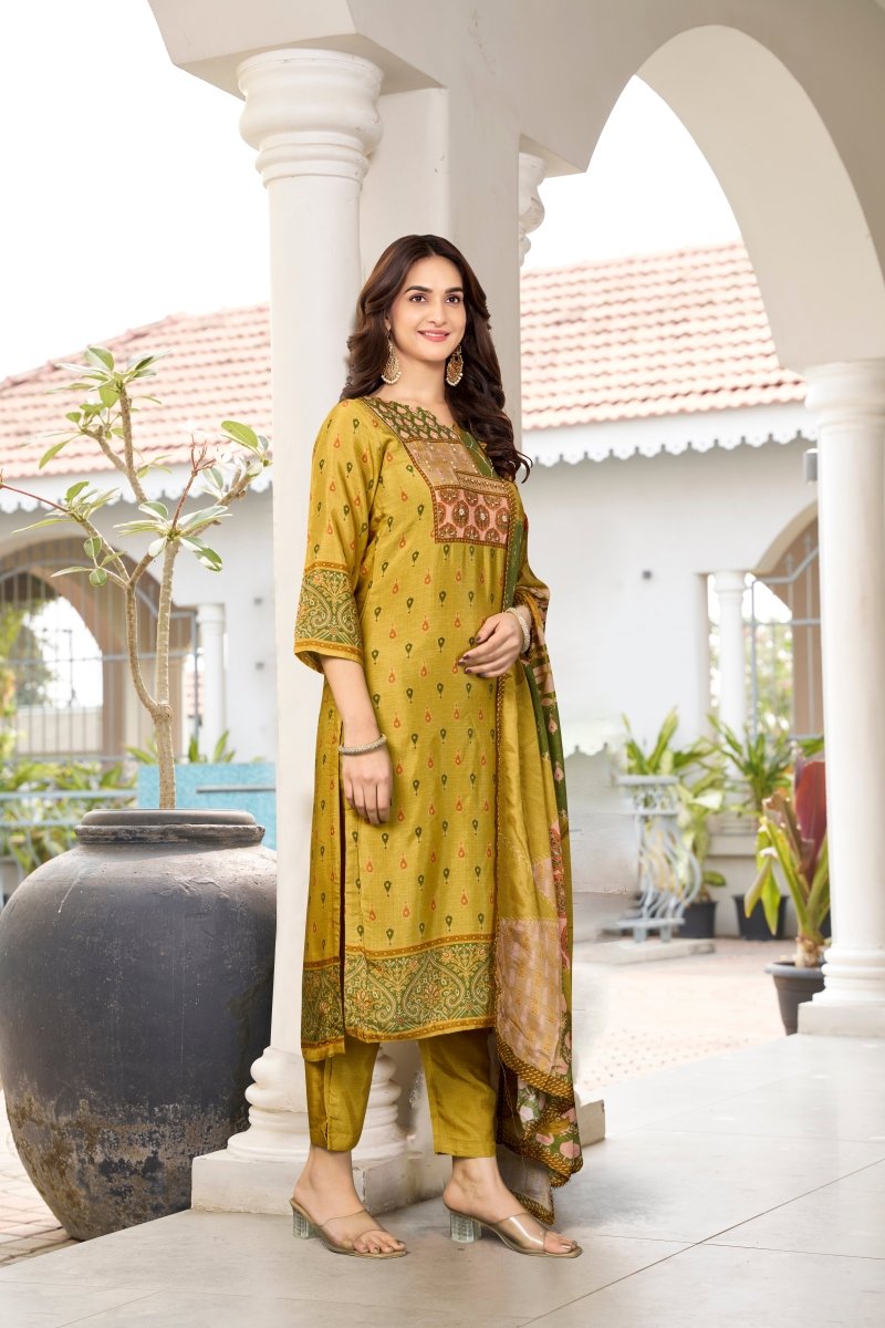Shop premium women's ethnic suits – Avitra