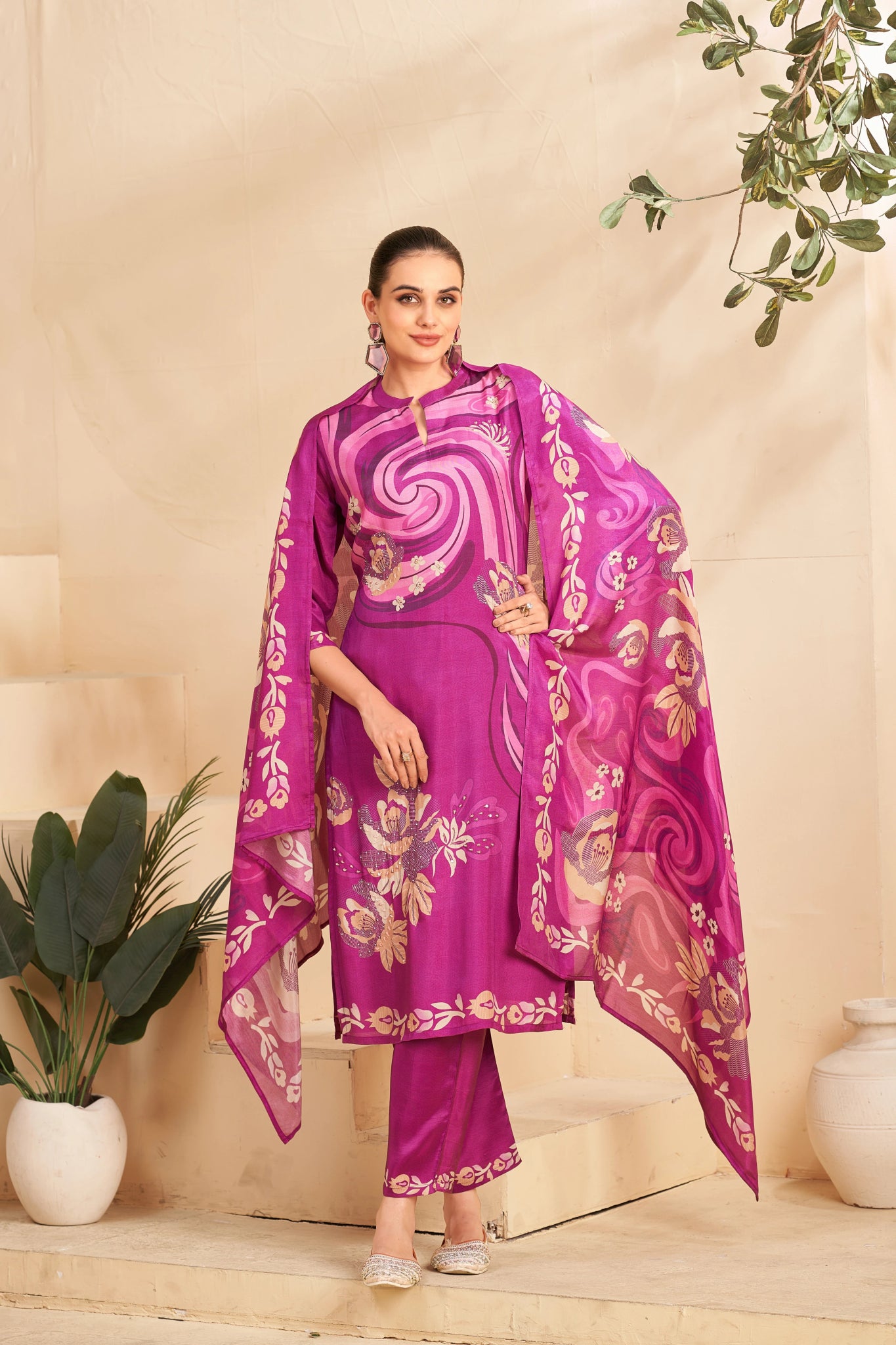 Shop premium women's ethnic suits – Avitra