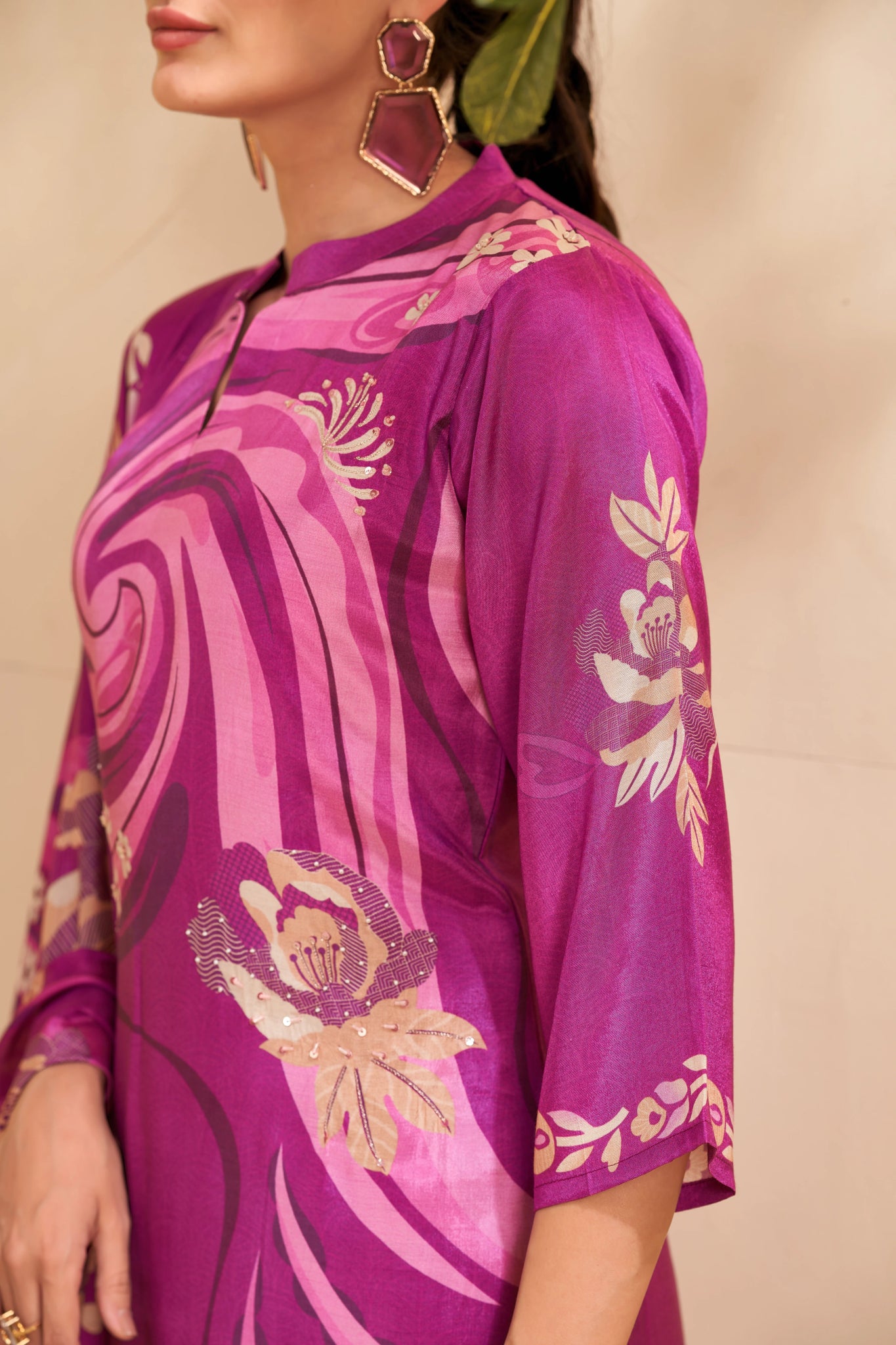 Shop premium women's ethnic suits – Avitra