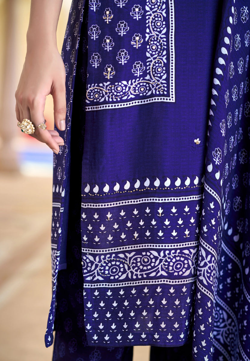 Shop premium women's ethnic suits – Avitra