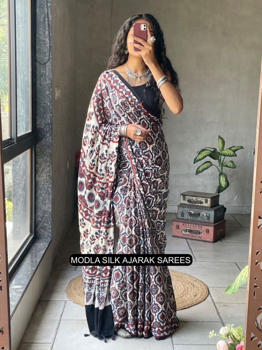Shop premium women's ethnic suits – Avitra