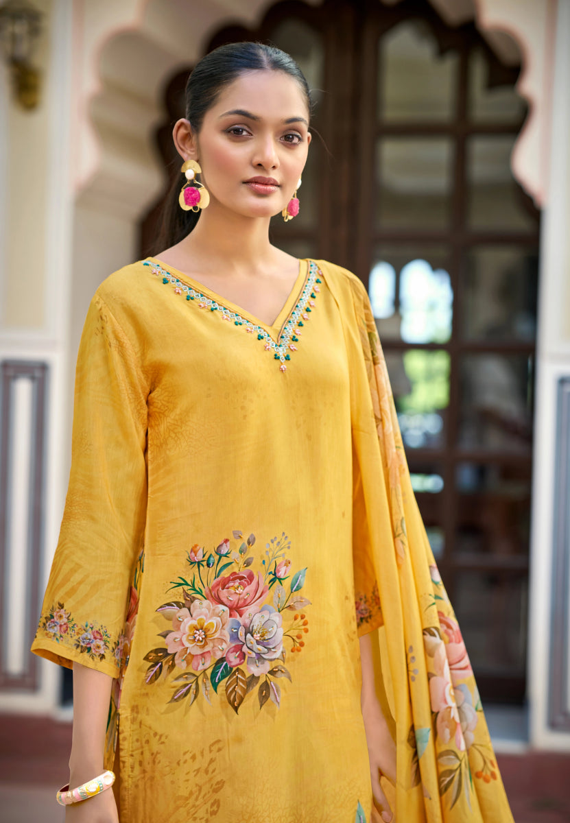 Shop premium women's ethnic suits – Avitra
