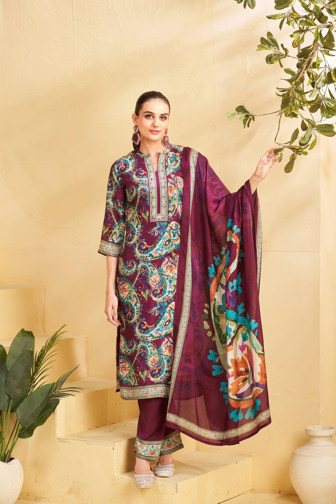 Shop premium women's ethnic suits – Avitra