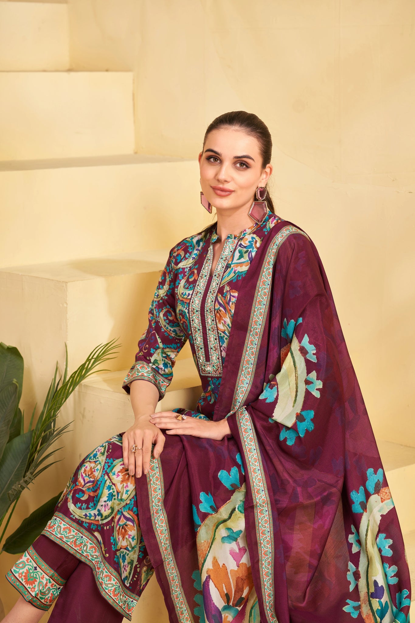 Shop premium women's ethnic suits – Avitra