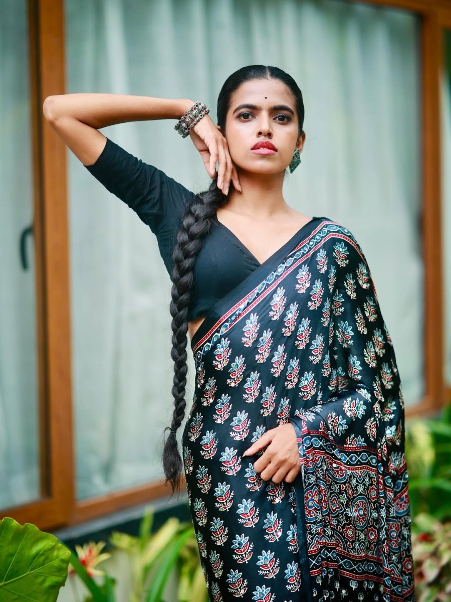 Shop premium women's ethnic suits – Avitra