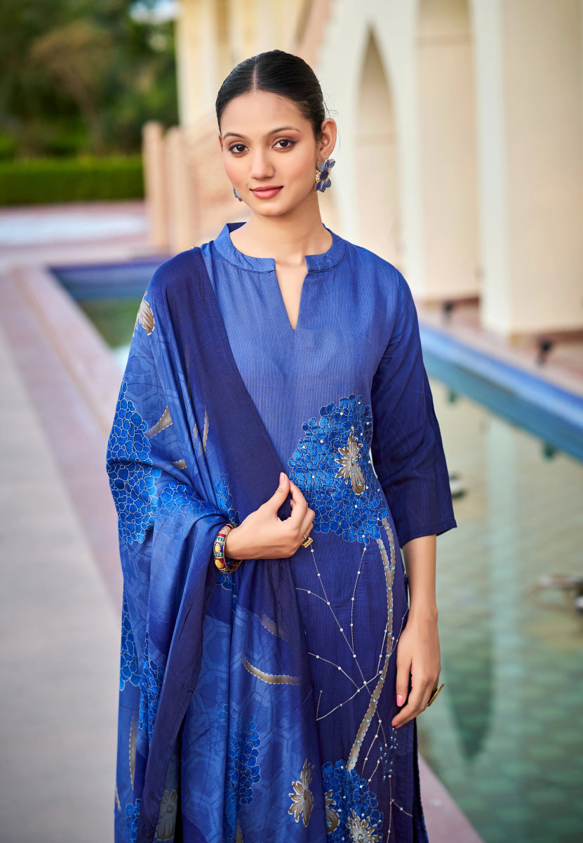 Shop premium women's ethnic suits – Avitra