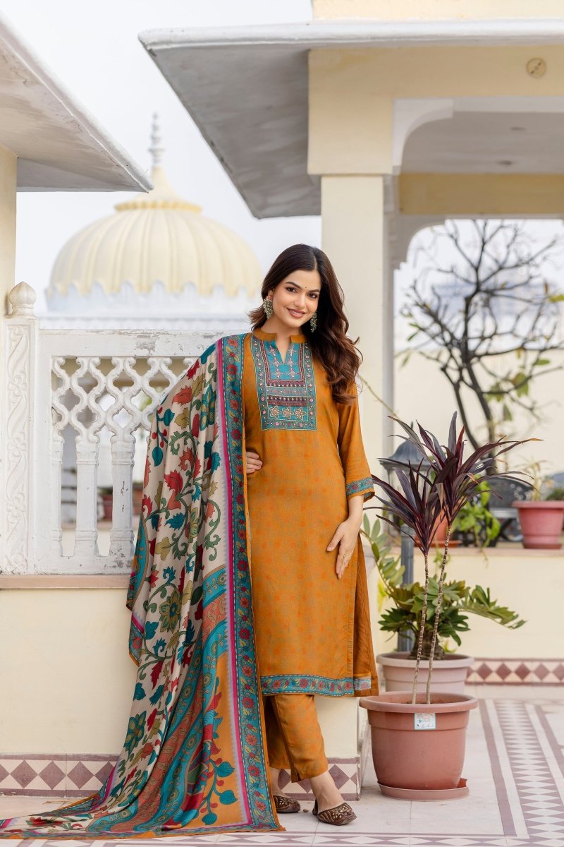 Shop premium women's ethnic suits – Avitra