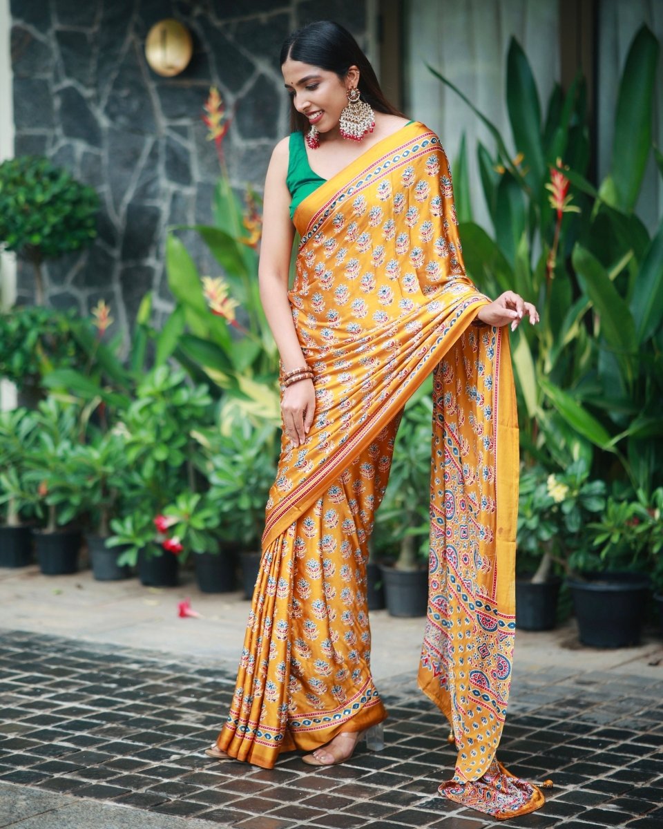 Shop premium women's ethnic suits – Avitra