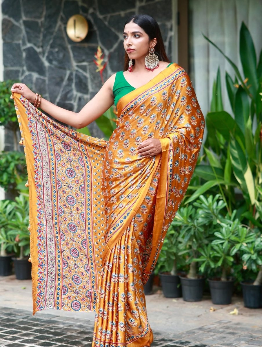 Shop premium women's ethnic suits – Avitra