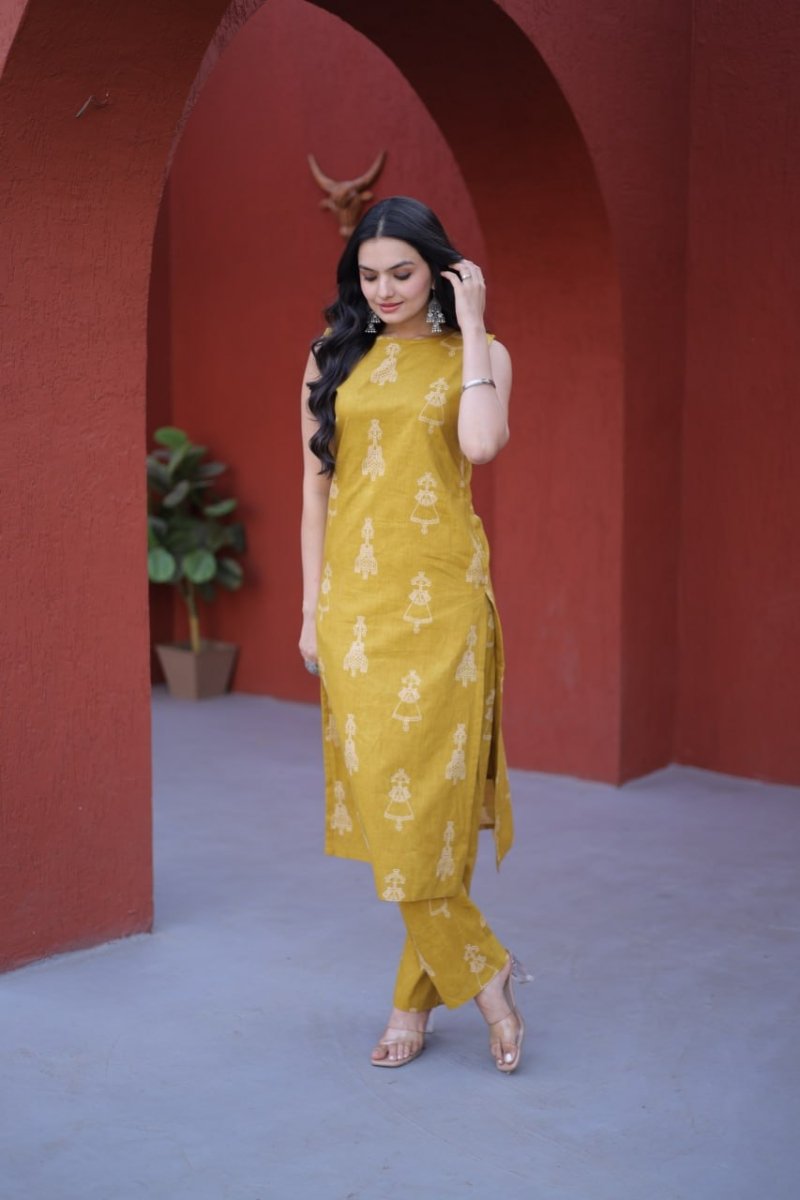 Shop premium women's ethnic suits – Avitra