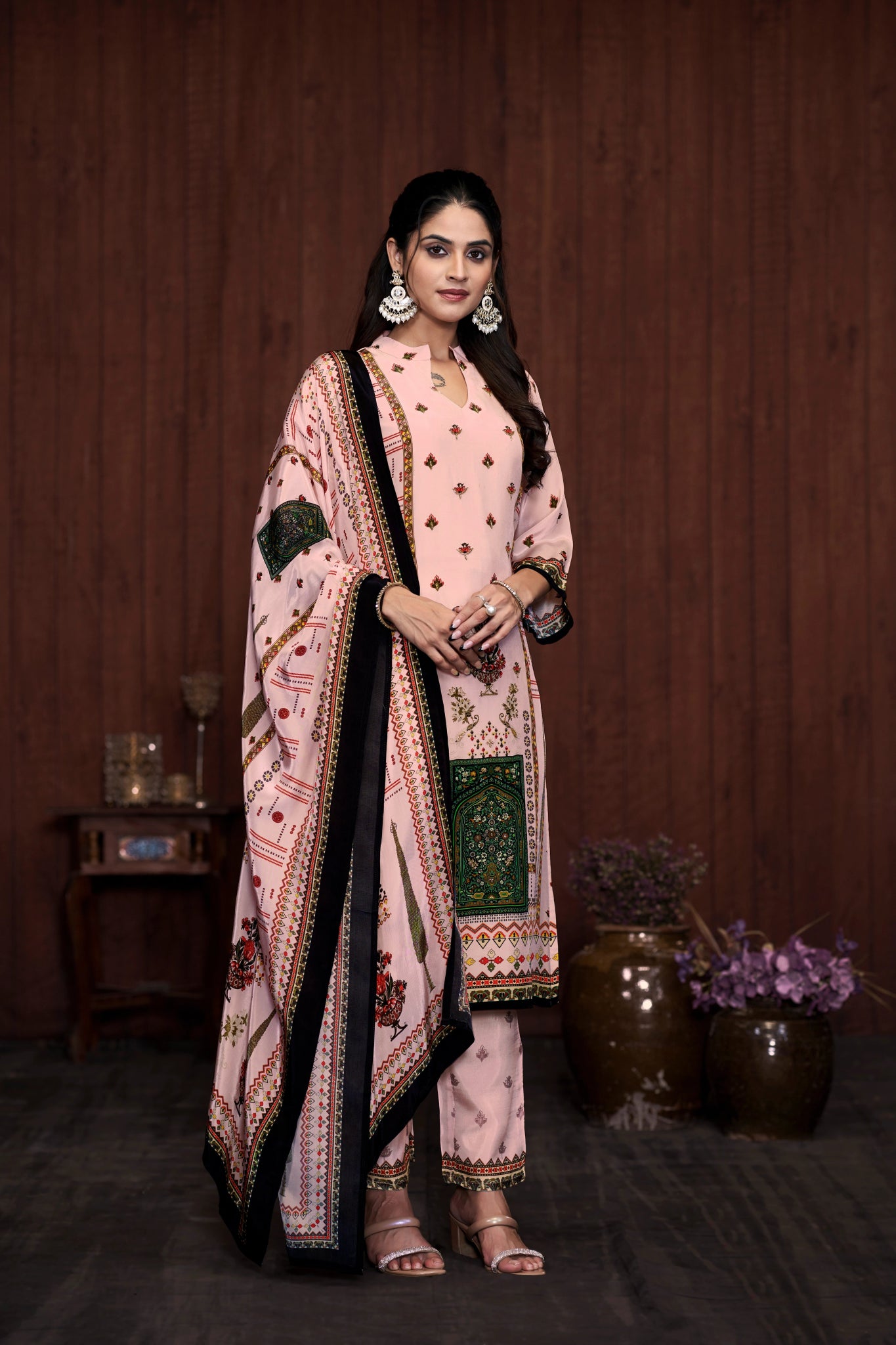Shop premium women's ethnic suits – Avitra