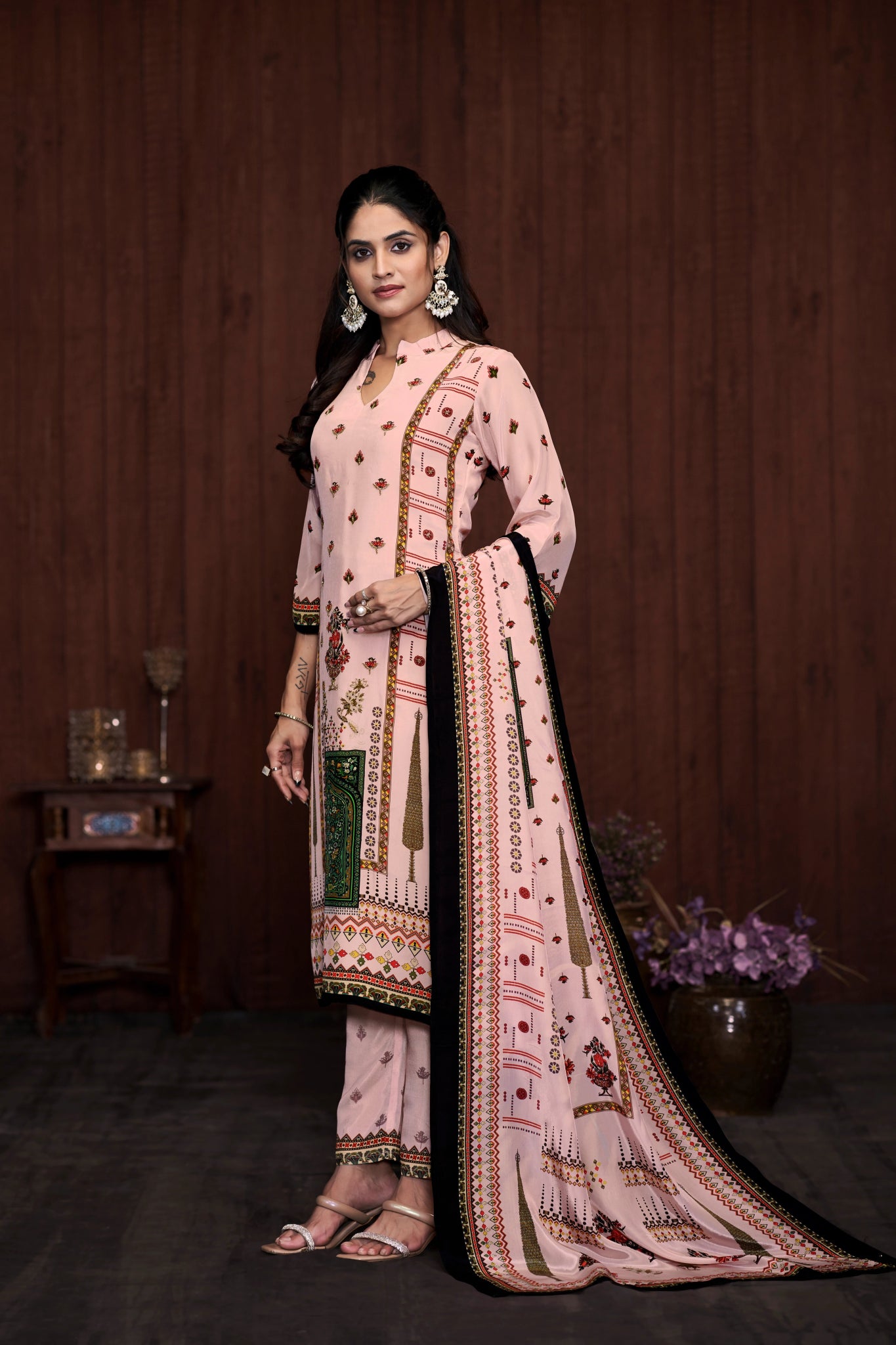 Shop premium women's ethnic suits – Avitra