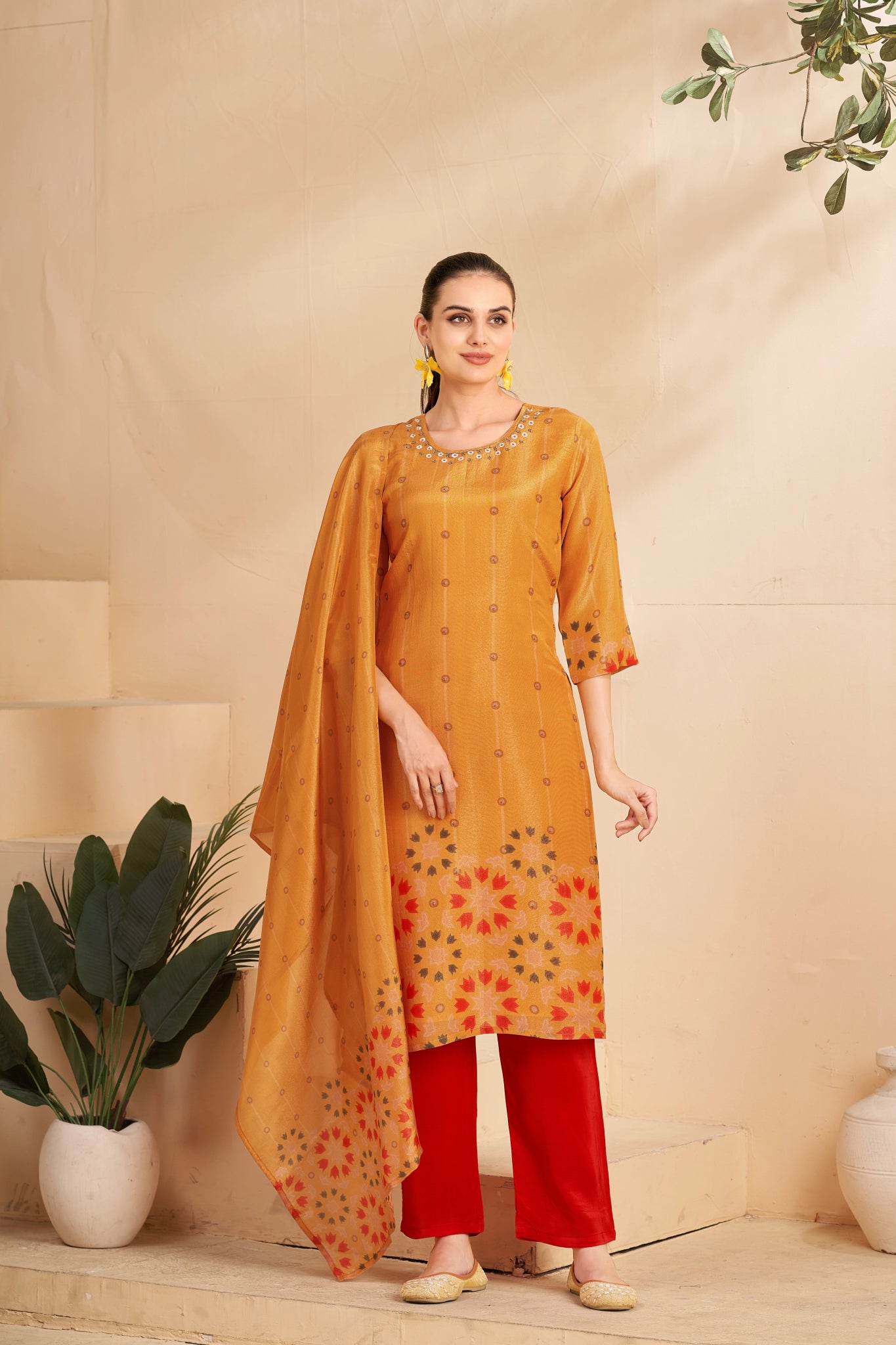 Shop premium women's ethnic suits – Avitra