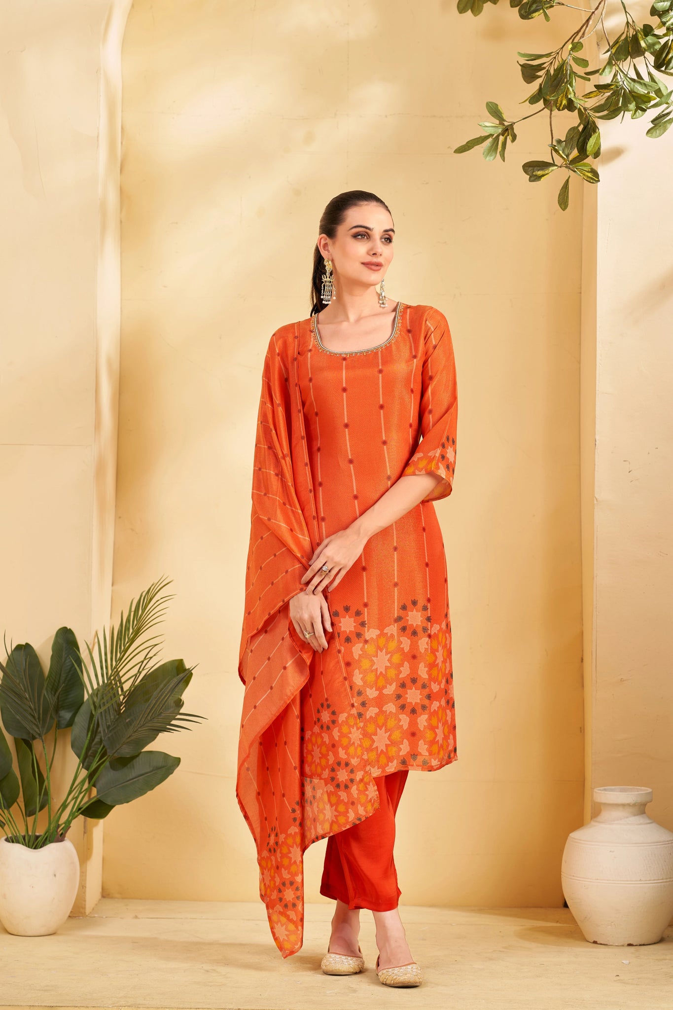 Shop premium women's ethnic suits – Avitra