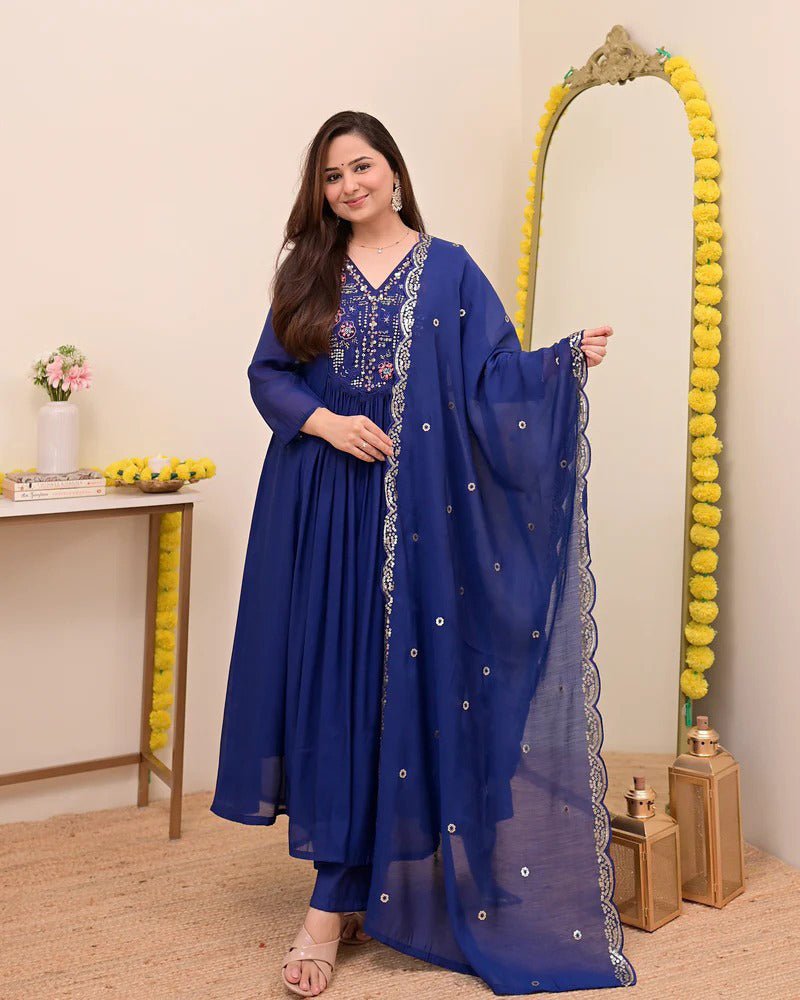 Shop premium women's ethnic suits – Avitra