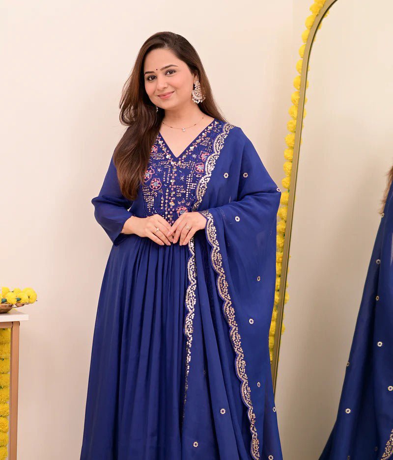 Shop premium women's ethnic suits – Avitra