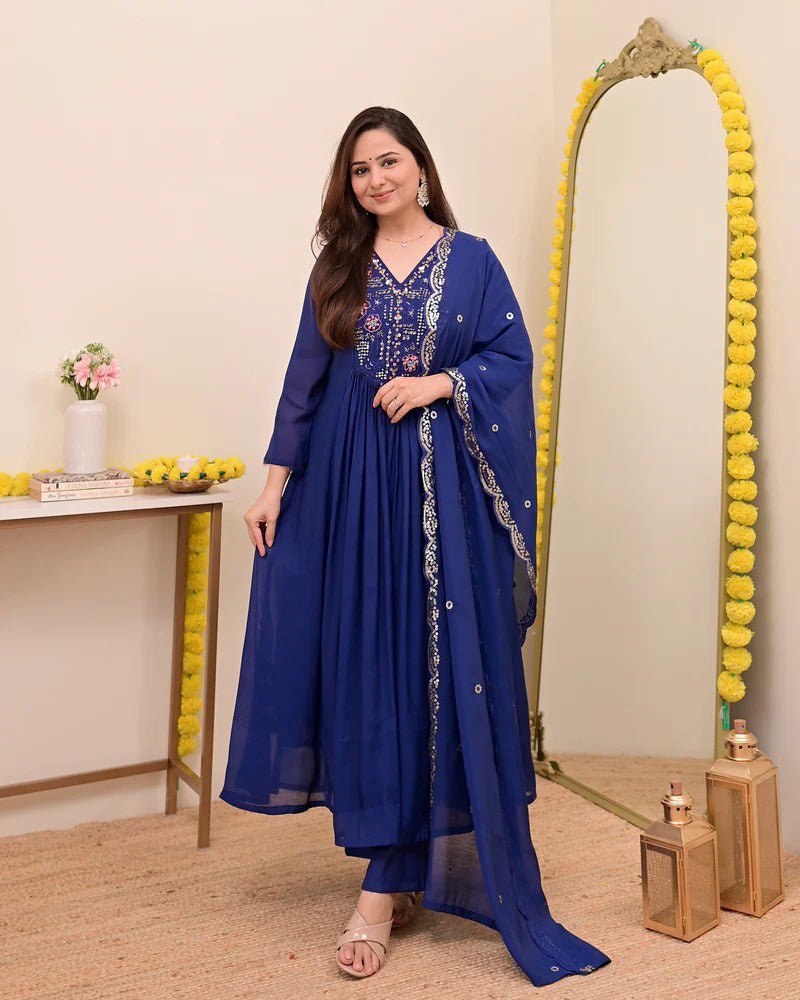 Shop premium women's ethnic suits – Avitra