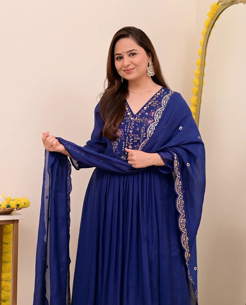 Shop premium women's ethnic suits – Avitra