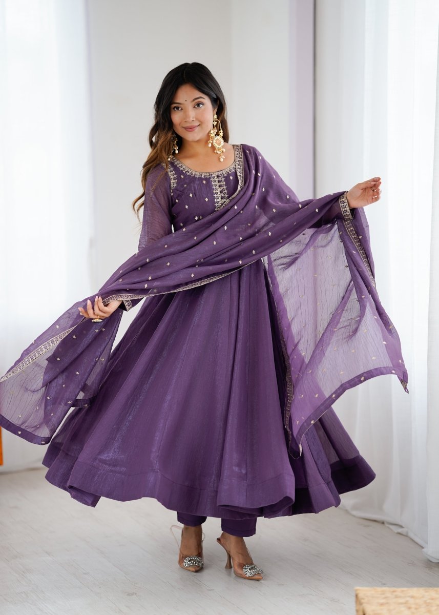 Shop premium women's ethnic suits – Avitra