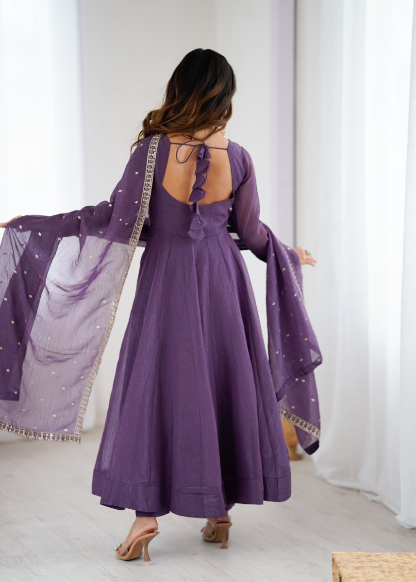 Shop premium women's ethnic suits – Avitra