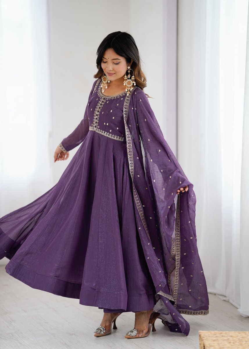 Shop premium women's ethnic suits – Avitra