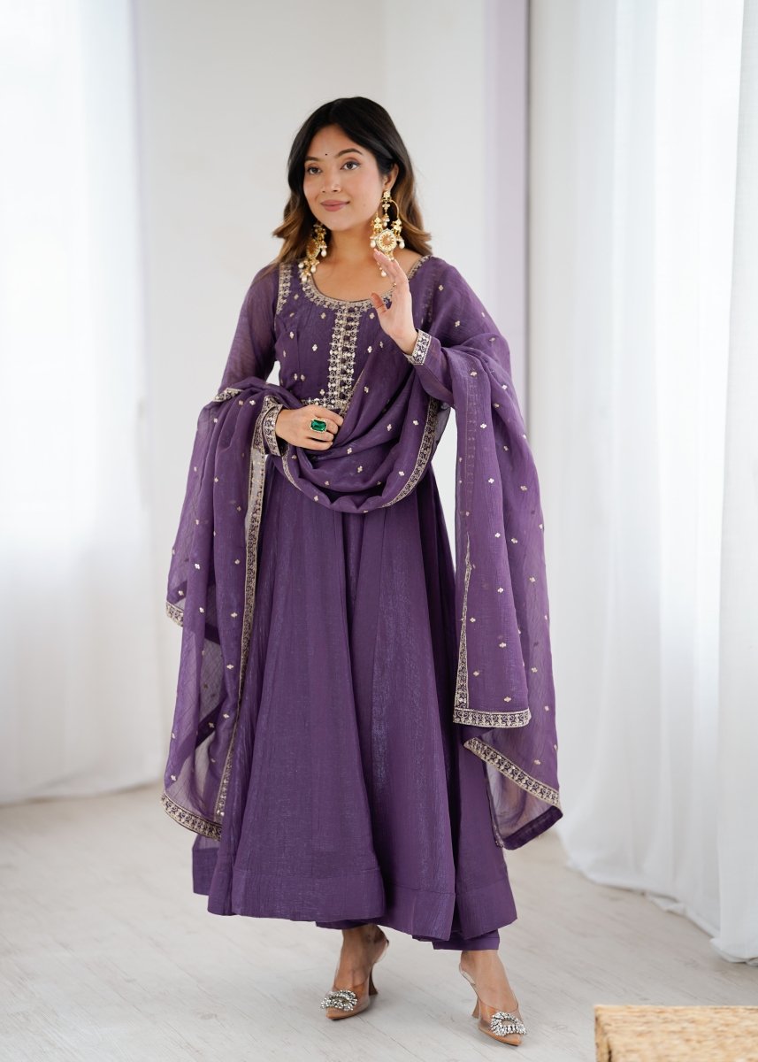 Shop premium women's ethnic suits – Avitra