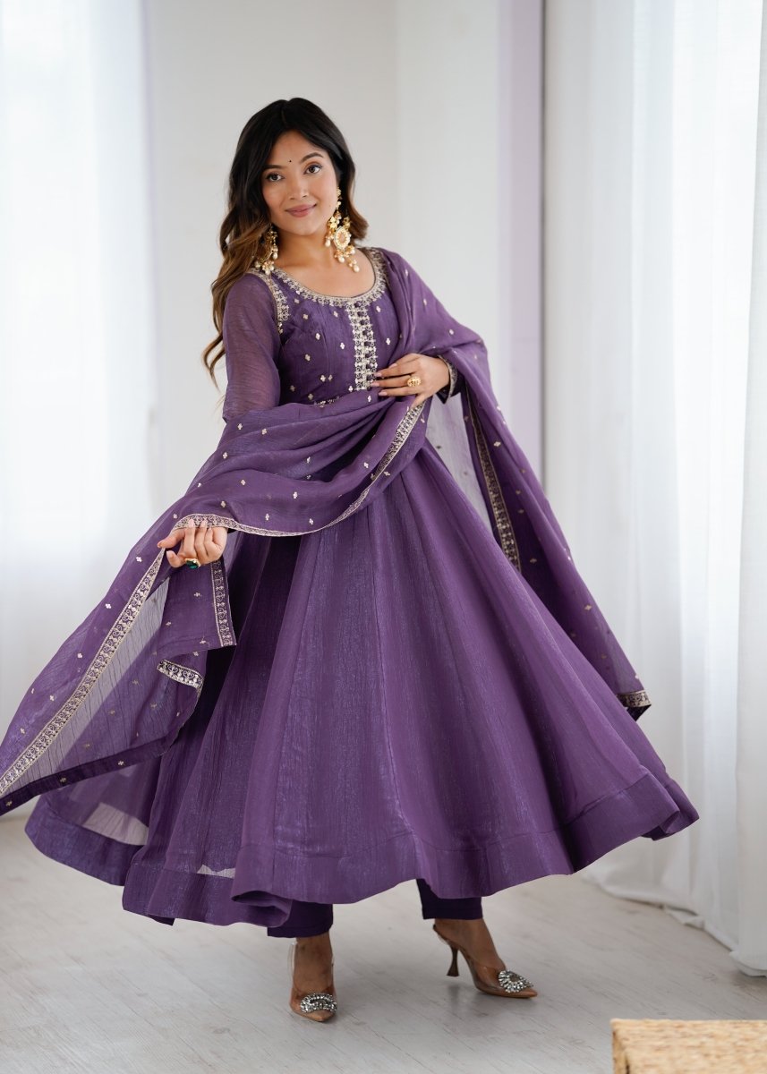 Shop premium women's ethnic suits – Avitra